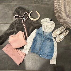 Girls 4T/5T clothing bundle jackets shoes